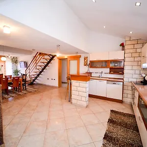  Apartment Ksenija